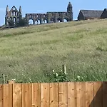 Abbey Field - Cyanacottages * Whitby
