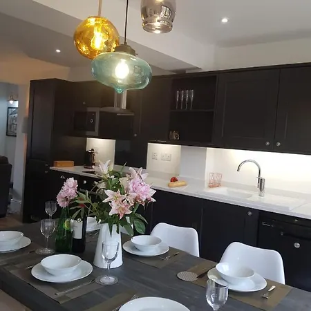 Abbey Field - Cyanacottages *