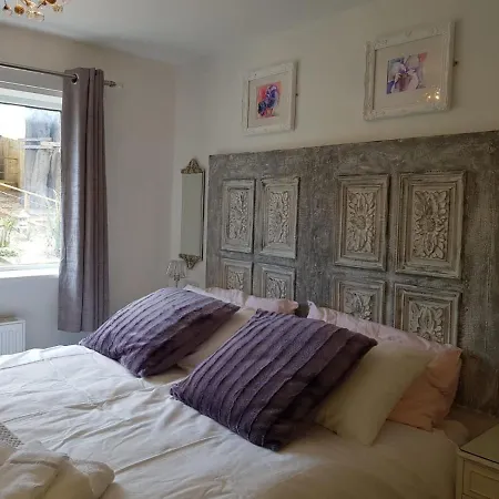 Abbey Field - Cyanacottages Casa de Férias *